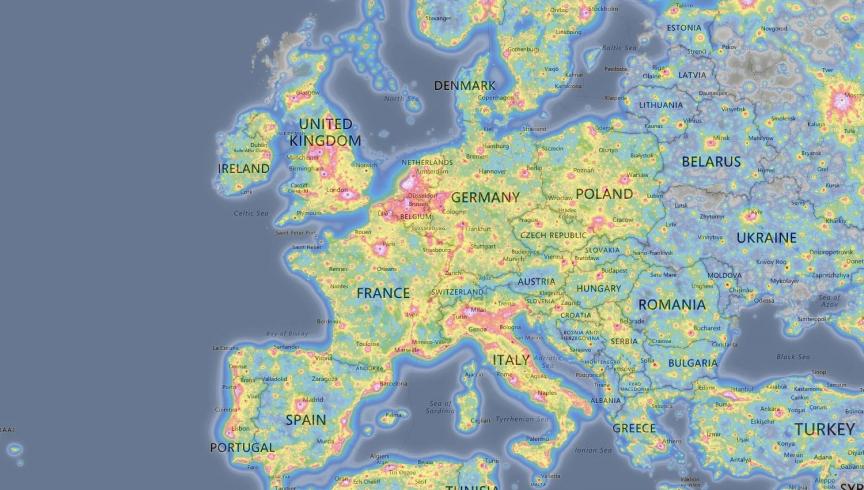 Weergave van de nachtelijke lichtvervuiling in Europa